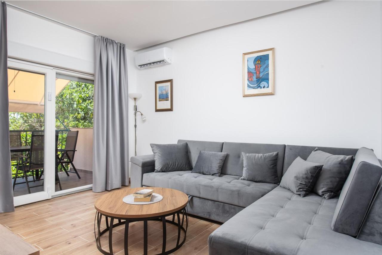 Apartment Kiki Kaštel Štafilić Exterior foto